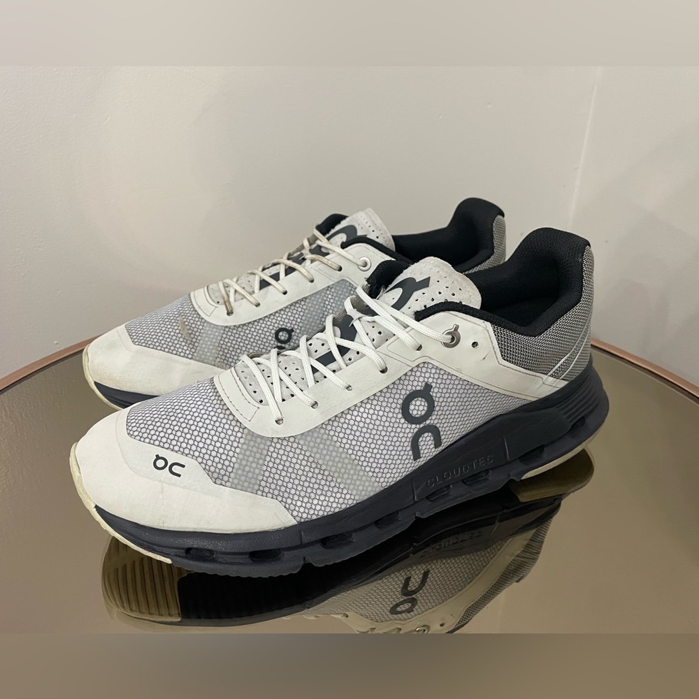 On Running Men's White Gray Black Cloudswift Sneakers
